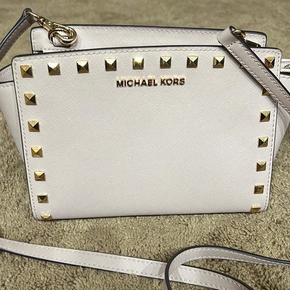Authentic Medium-sized Pink Michael Kors Crossbody
